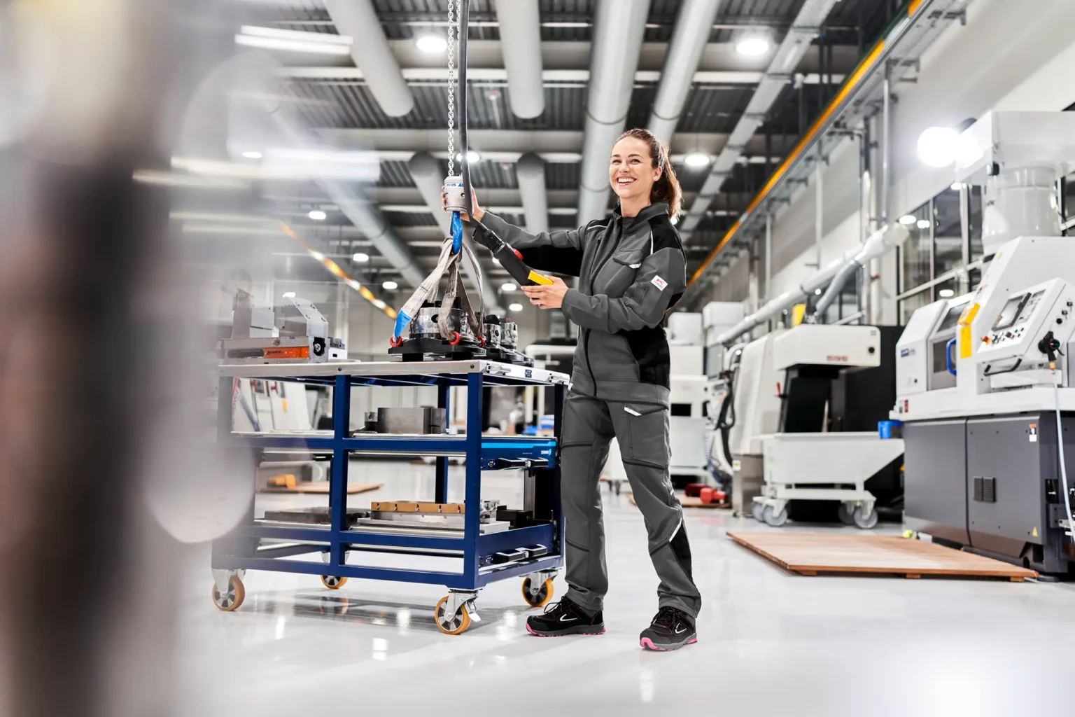 Arbeitskleidung für Damen, passgenau und strapazierfähig, Steinmüller